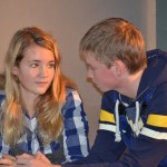 Jozef en Maria overleggen over de reis naar Bethlehem